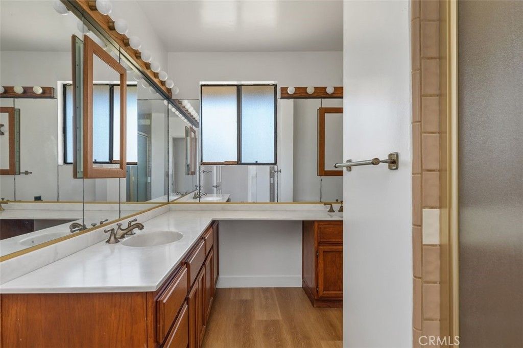 Bathroom, Dual Sink Vanities, Interior, Wood Texture Flooring