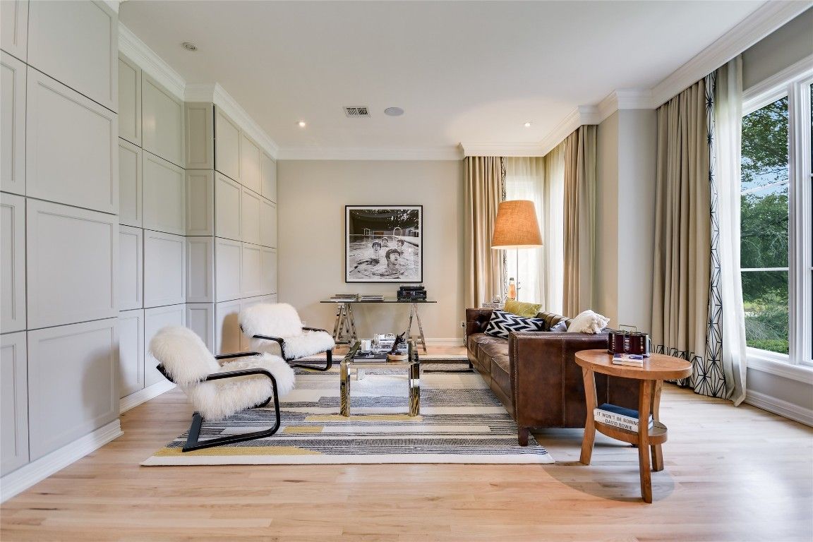 Interior, Living room, Recessed Lighting, Wood Texture Flooring