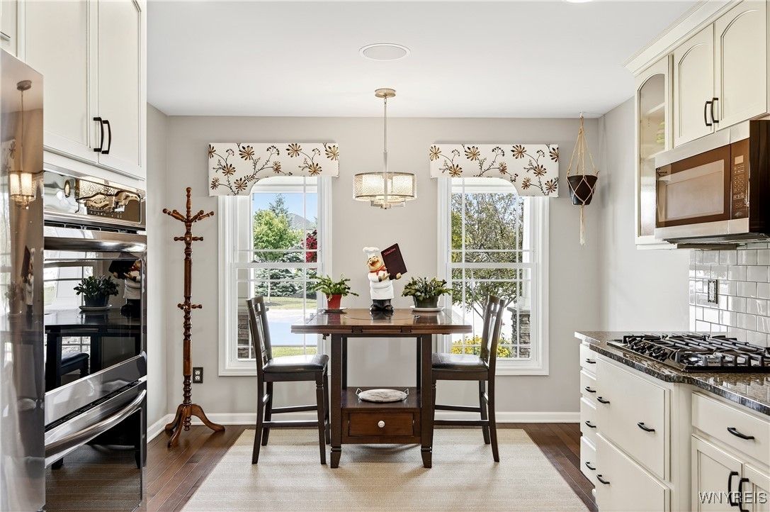 Dining room, Interior, Kitchen, Pendant Lights, Wood Texture Flooring