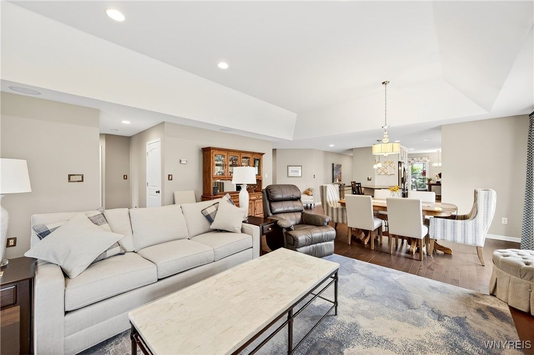 Dining room, Interior, Living room, Pendant Lights, Recessed Lighting, Wood Texture Flooring