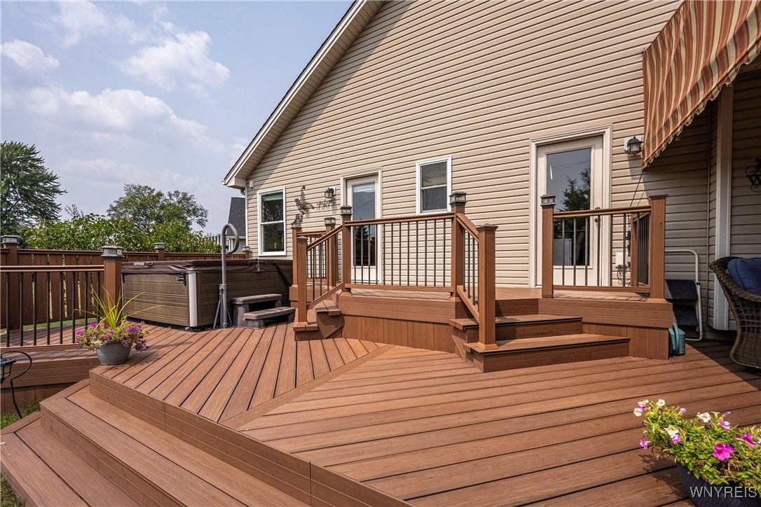 Exterior, Hot Tub