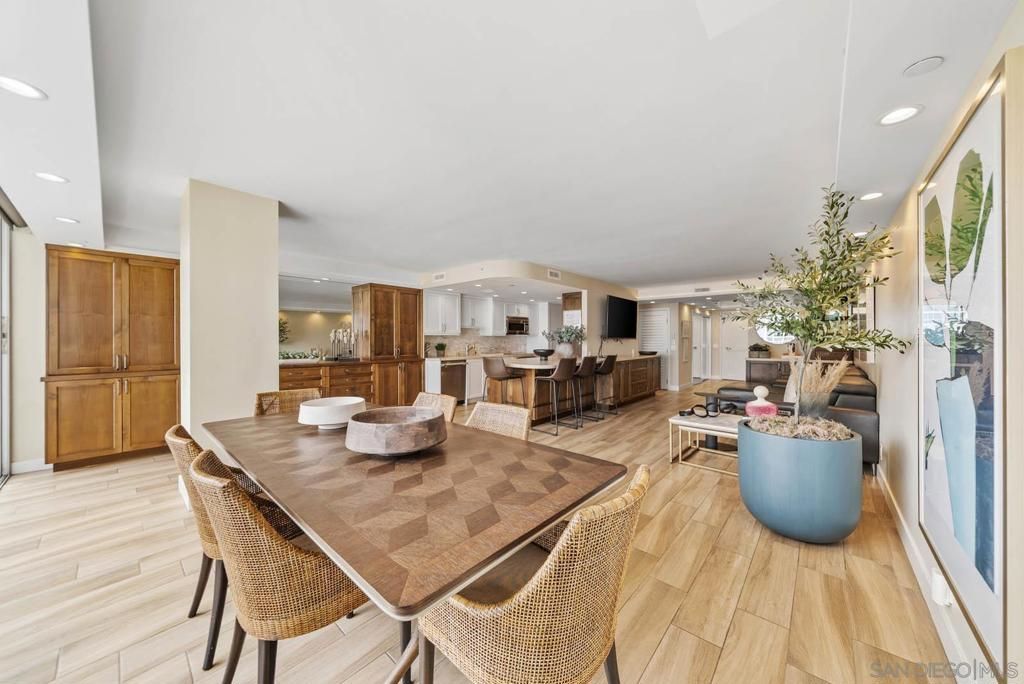Dining room, Interior, Kitchen, Living room, Recessed Lighting, Wood Texture Flooring