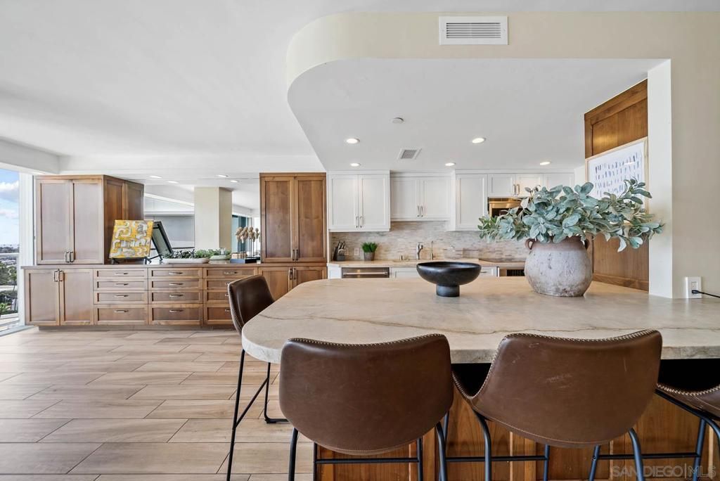 Dining room, Interior, Kitchen, Recessed Lighting