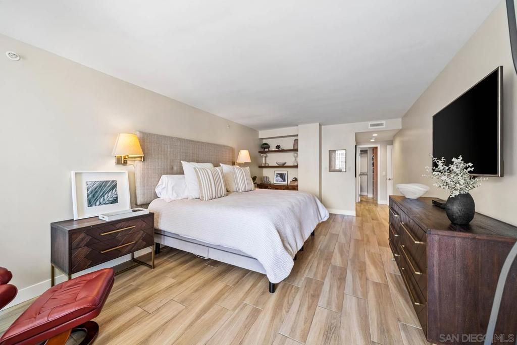 Bedroom, Interior, Recessed Lighting, Wood Texture Flooring