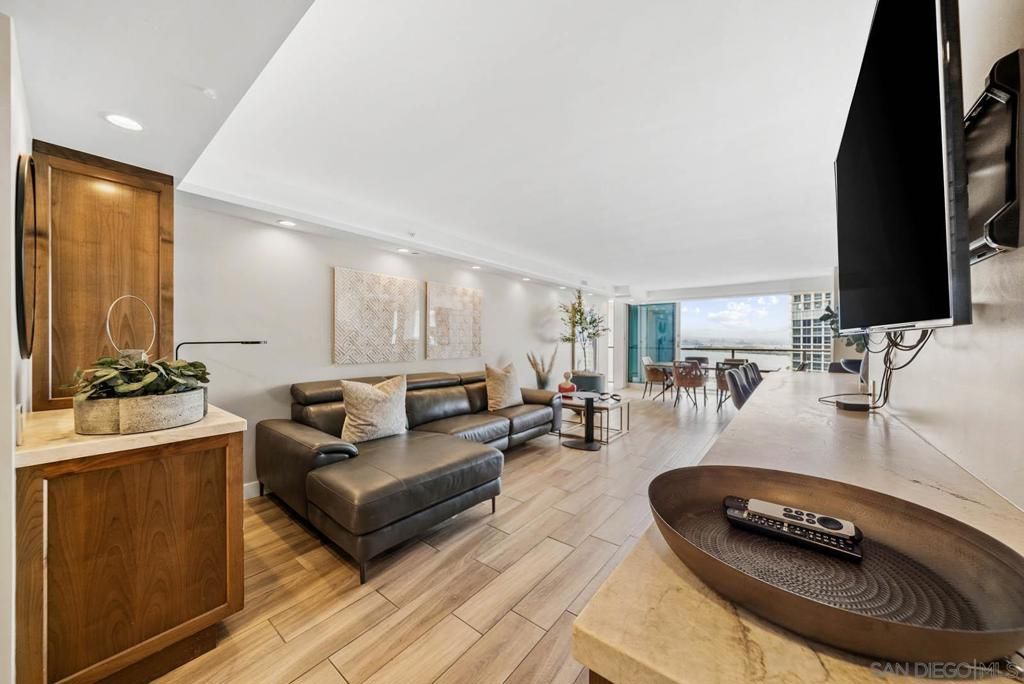 Dining room, Interior, Living room, Recessed Lighting, Wood Texture Flooring