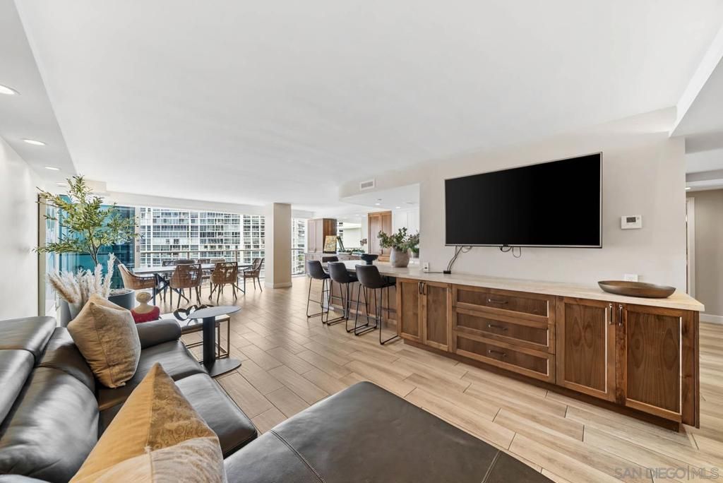 Dining room, Interior, Living room, Recessed Lighting, Wood Texture Flooring