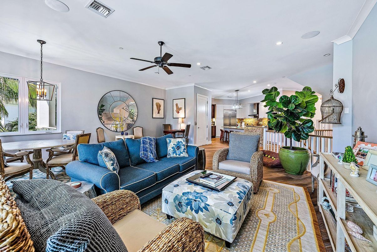 Dining room, Interior, Living room, Pendant Lights, Recessed Lighting, Wood Texture Flooring