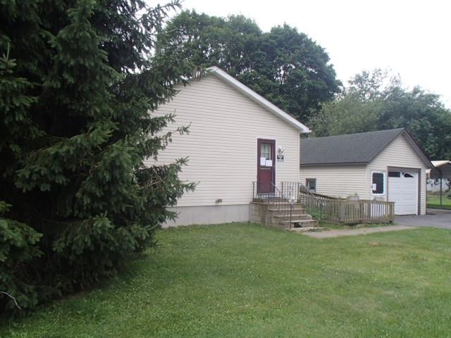 Backyard, Detached Garage, Exterior