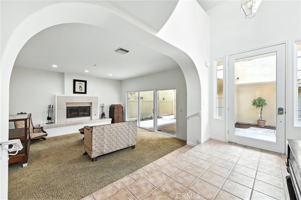 Fireplace, Interior, Recessed Lighting