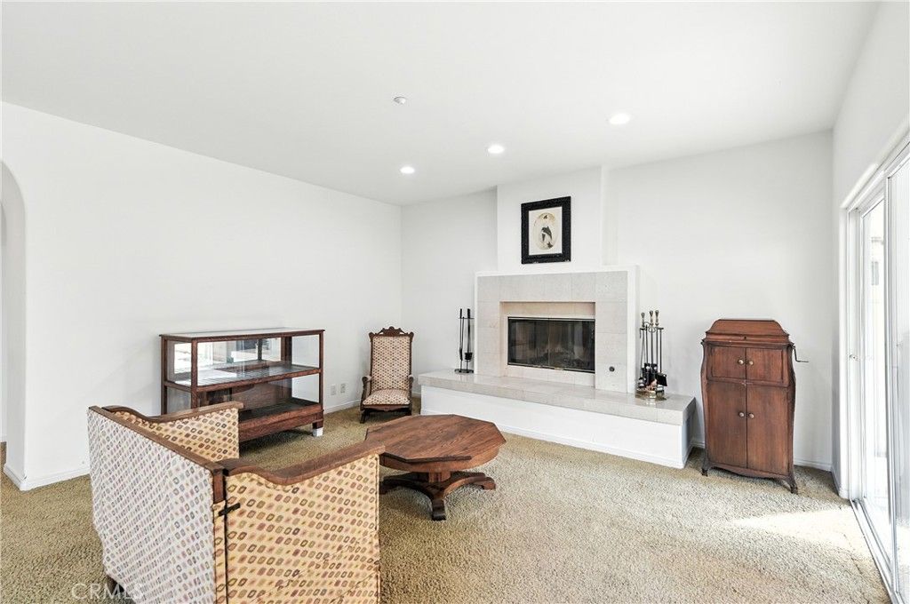 Fireplace, Interior, Living room, Recessed Lighting