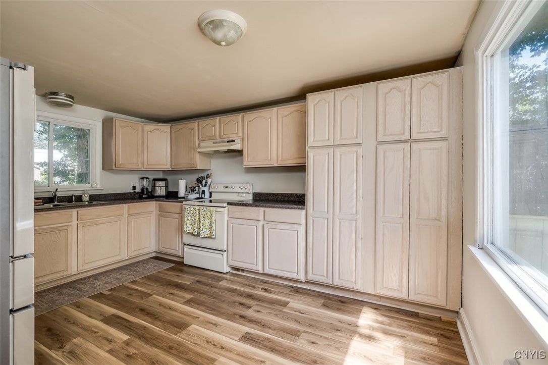 Interior, Kitchen, Wood Texture Flooring