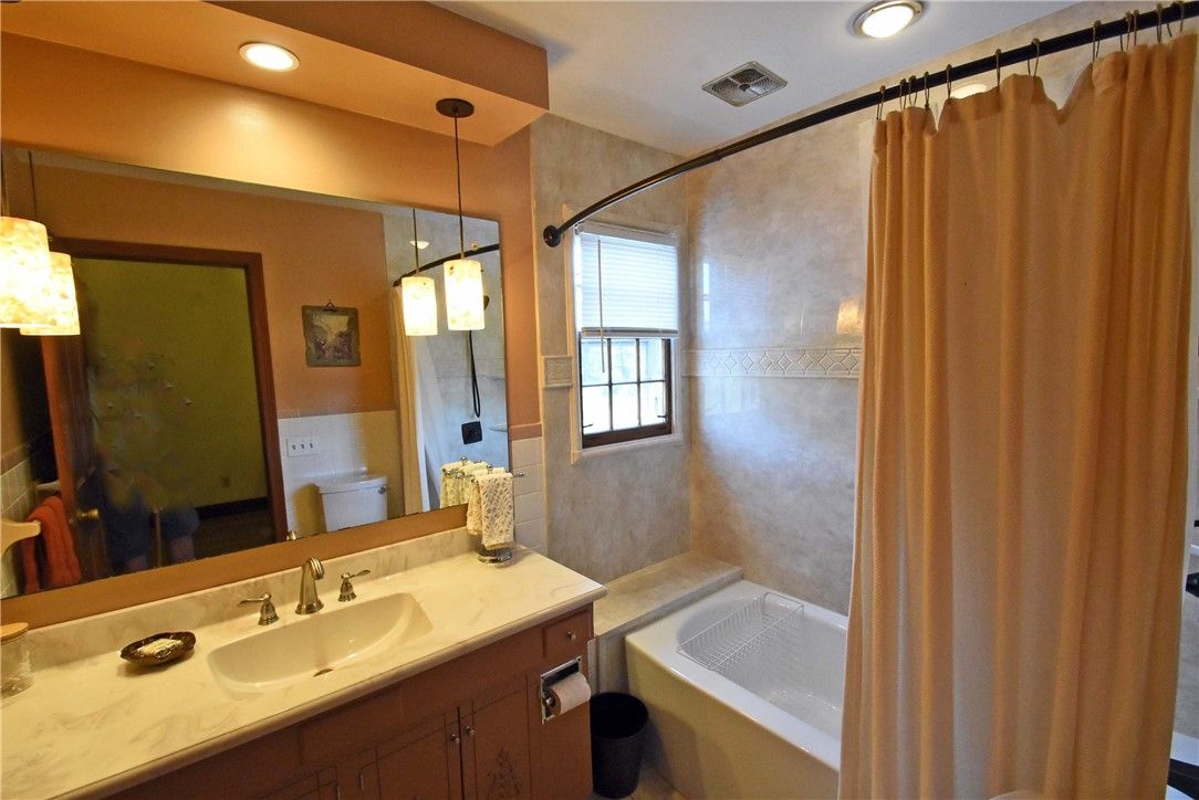 Bathroom, Interior, Pendant Lights, Recessed Lighting