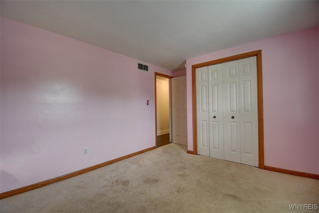 Detached Garage, Empty room, Interior
