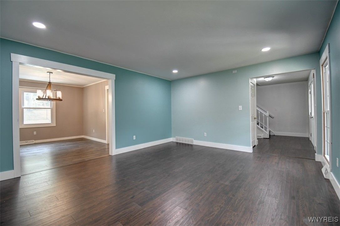 Empty room, Interior, Pendant Lights, Recessed Lighting, Wood Texture Flooring