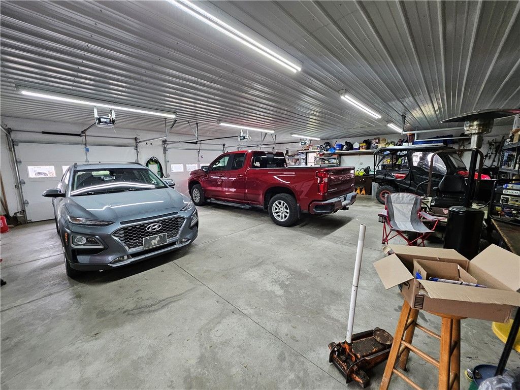 Garage, Interior