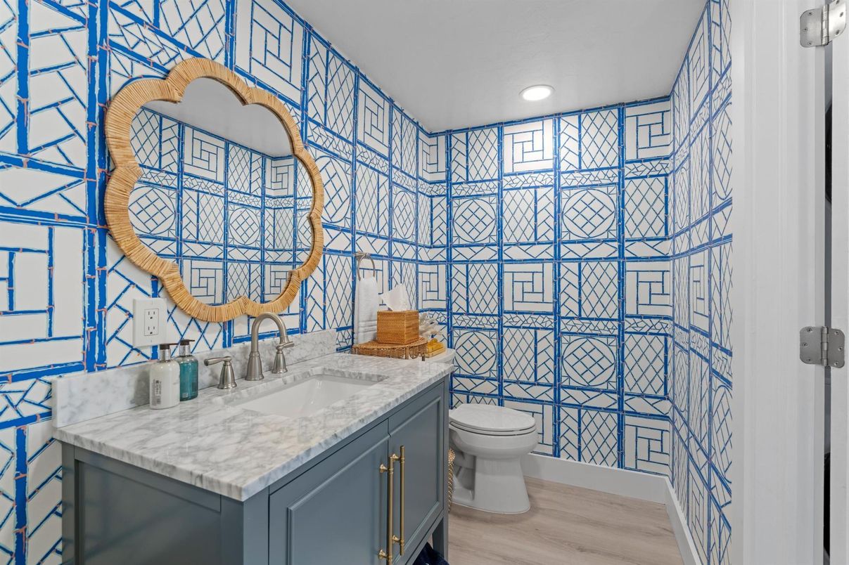 Bathroom, Interior, Recessed Lighting, Wood Texture Flooring