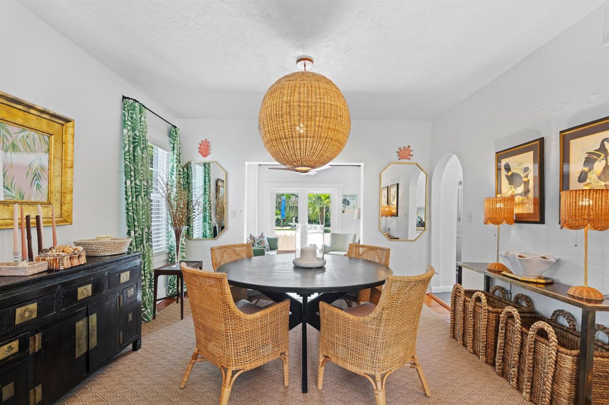 Dining room, Interior, Pendant Lights