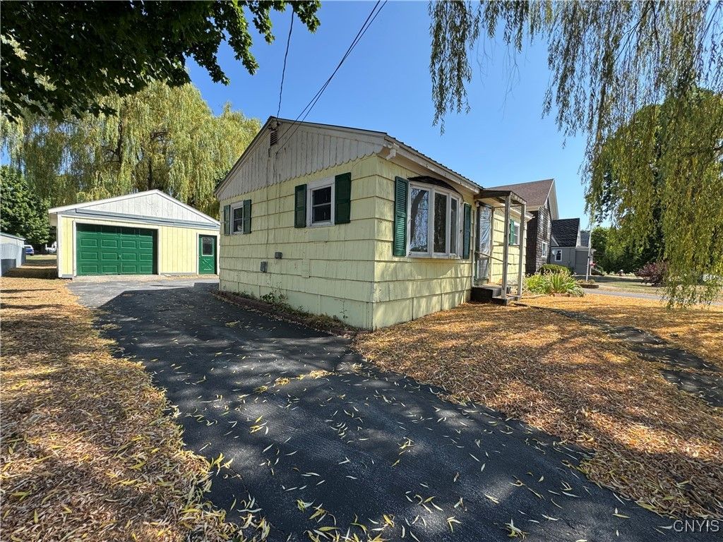 Backyard, Detached Garage, Exterior