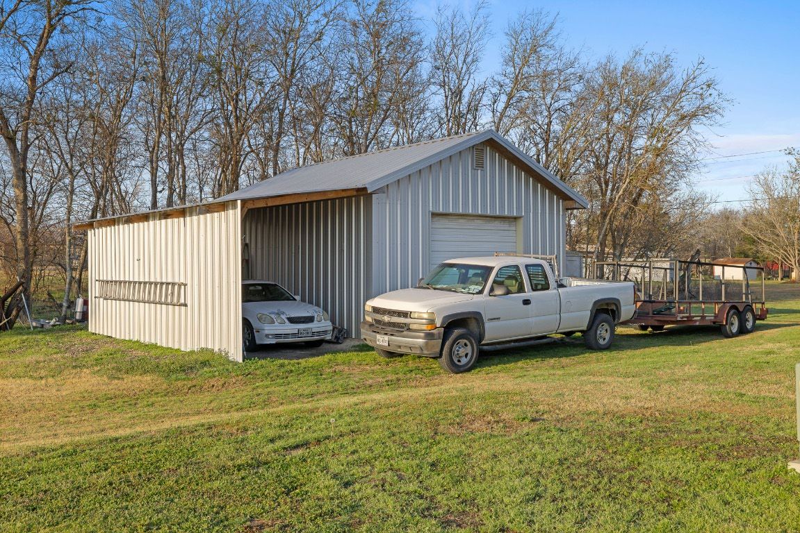 Backyard, Detached Garage, Exterior
