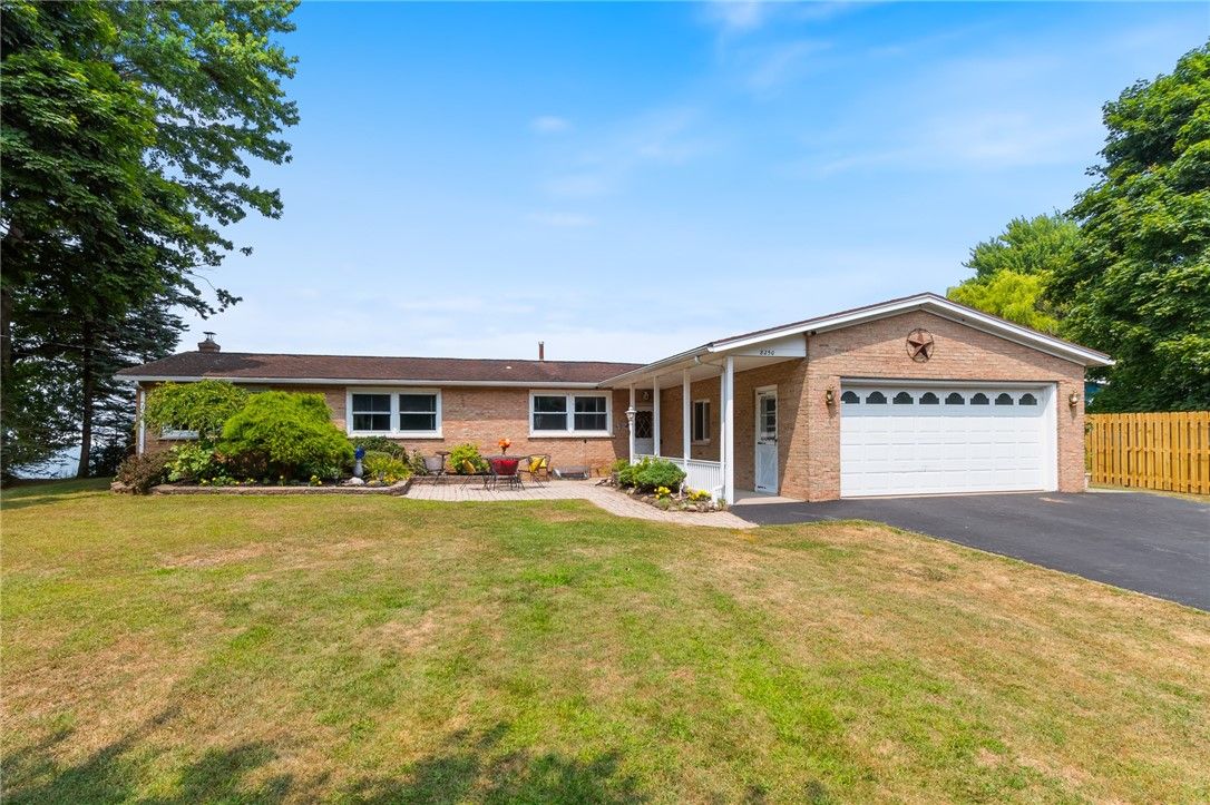 Attached, Backyard, Exterior, Facade, Brick Facade, Ranch