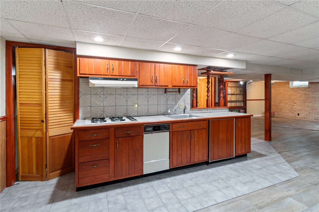 Interior, Kitchen, Recessed Lighting, Stone Walls