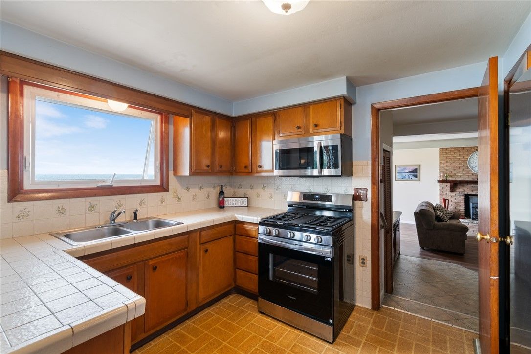 Interior, Kitchen, Tile Countertops