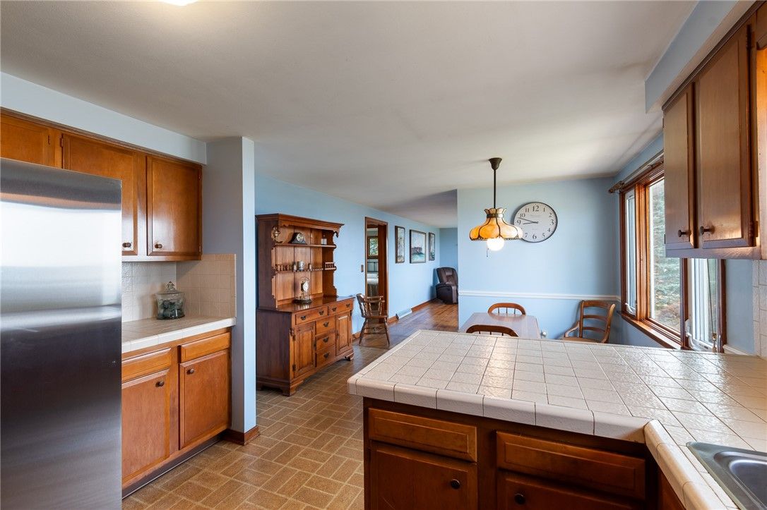 Dining room, Interior, Kitchen, Pendant Lights, Tile Countertops