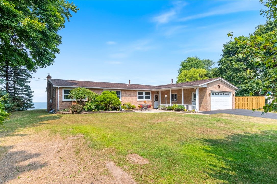 Attached, Backyard, Exterior, Facade, Brick Facade, Ranch