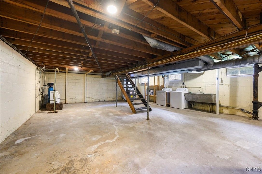 Interior, Washer, Wooden Beams, Wooden Ceilings