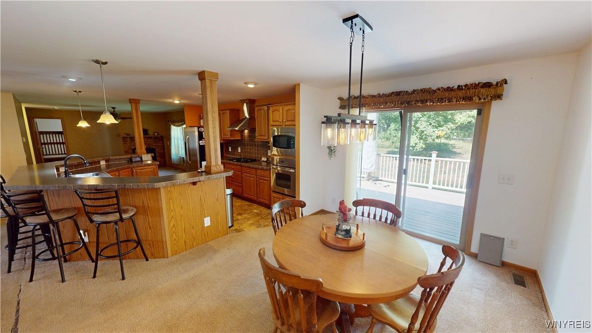 Dining room, Interior, Kitchen, Pendant Lights, Recessed Lighting, Stainless Steel Appliances