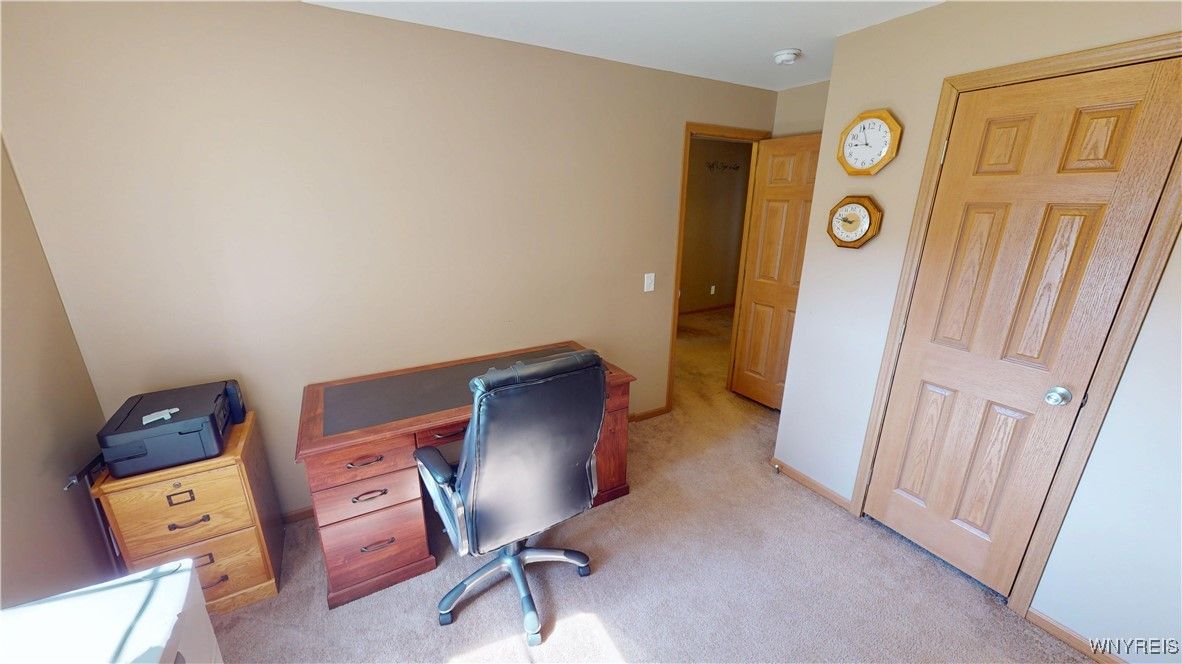 Home Office, Interior