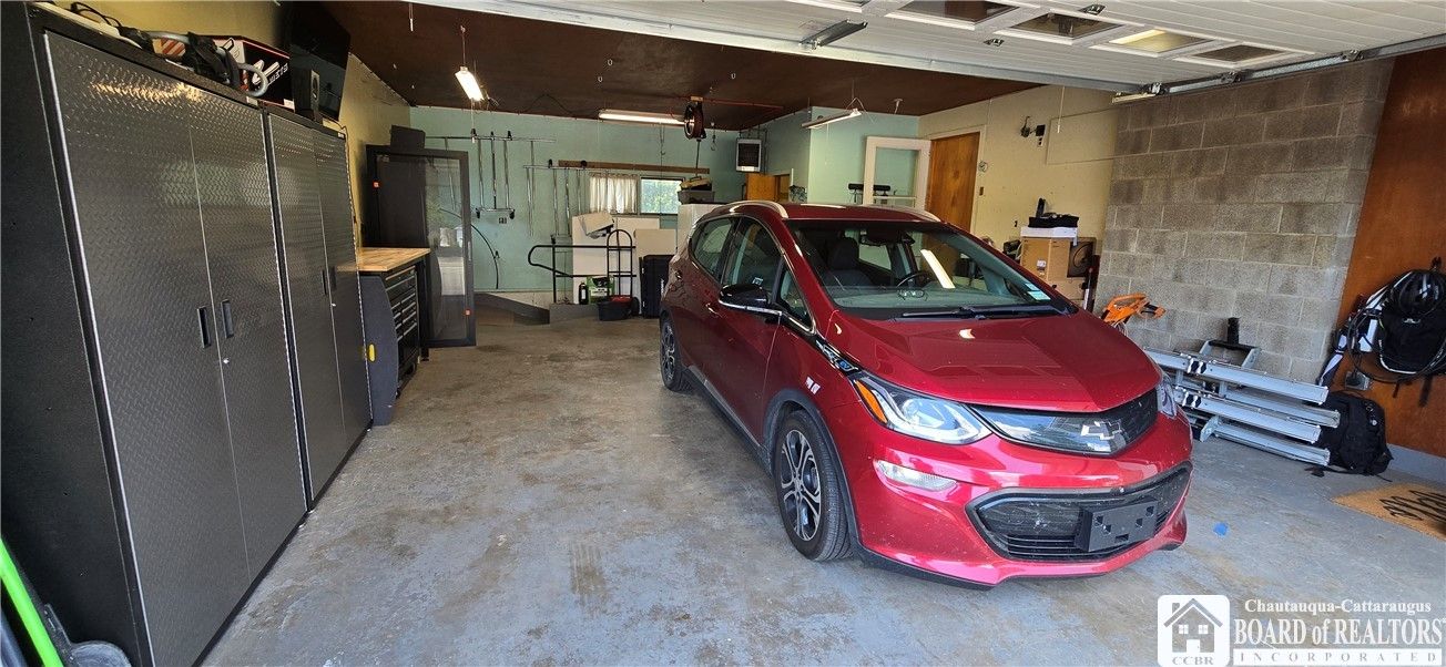Garage, Interior, Stone Walls