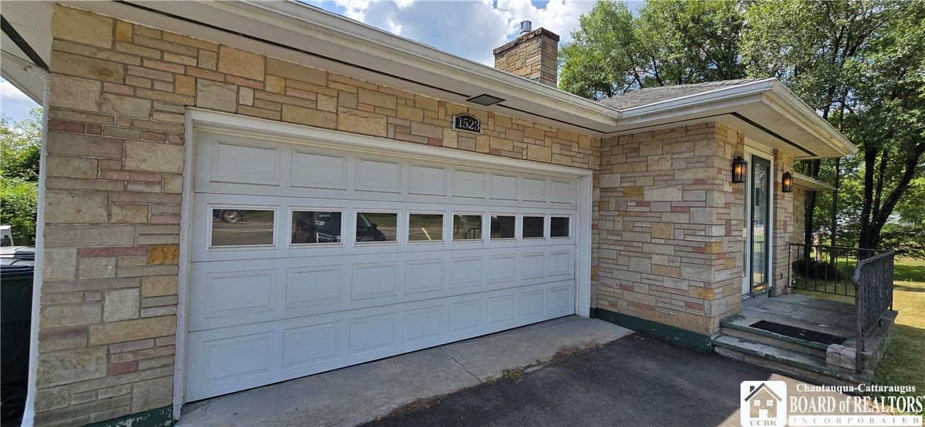 Detached Garage, Exterior