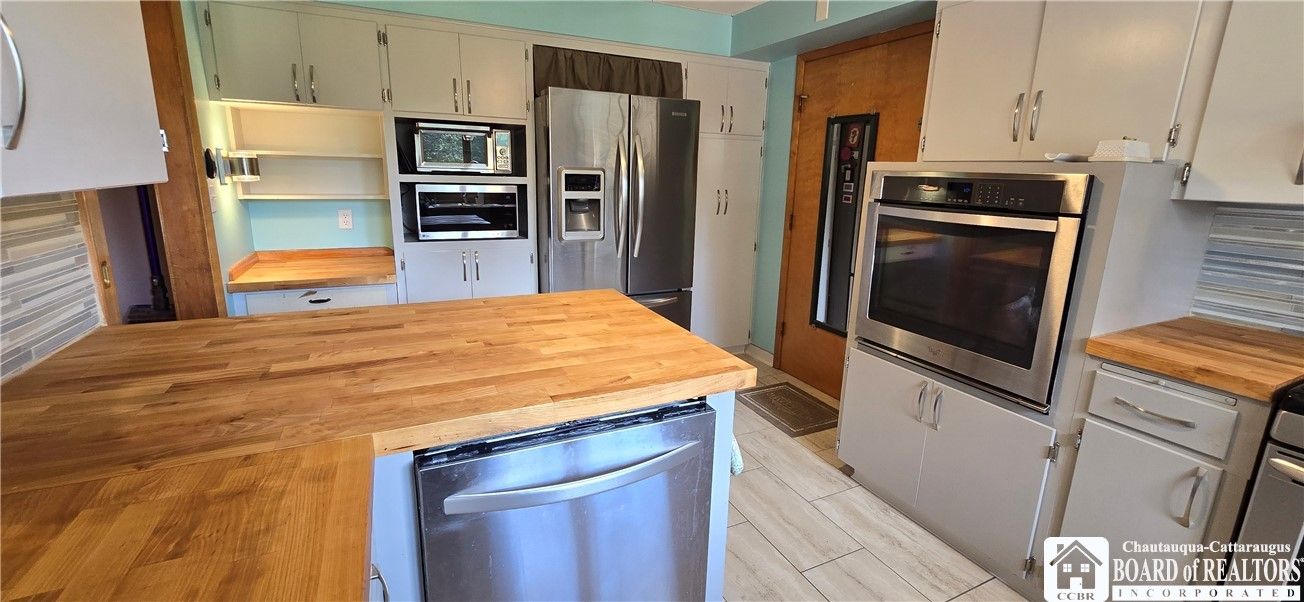 Interior, Kitchen, Stainless Steel Appliances, Wood Texture Flooring