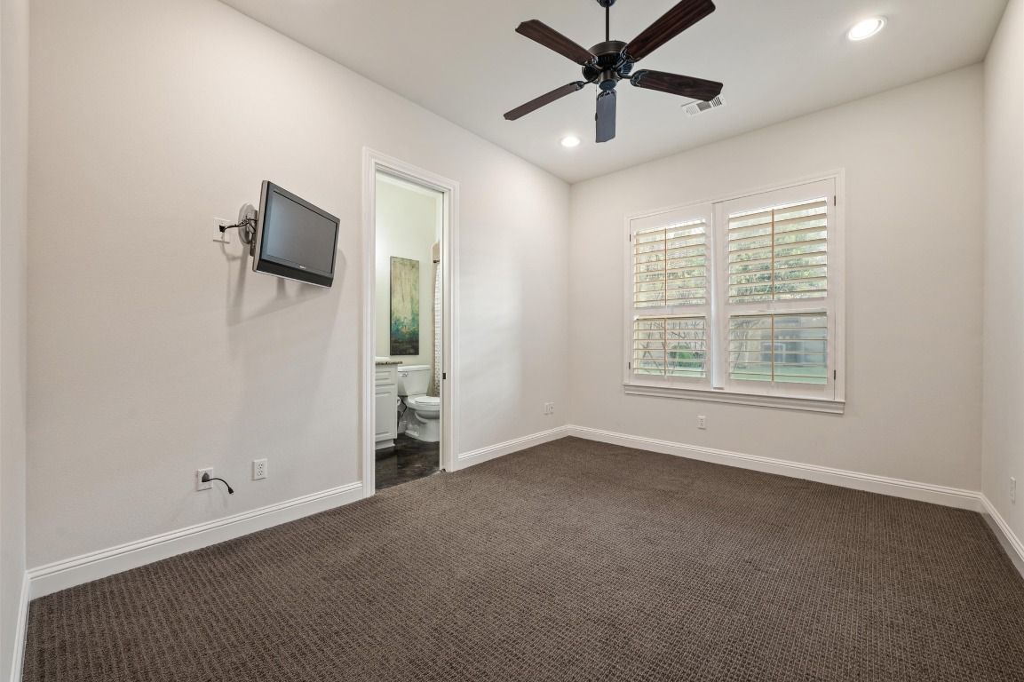 Bathroom, Empty room, Interior, Recessed Lighting