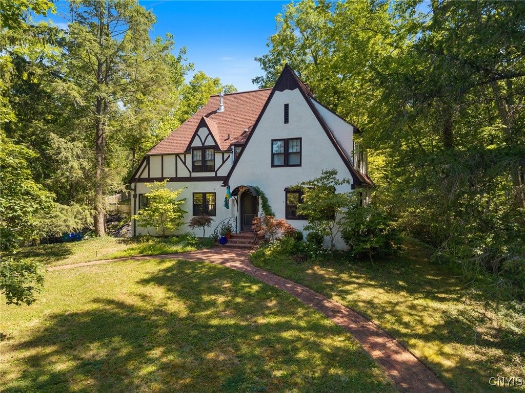 Backyard, Exterior, Facade, Tudor Revival