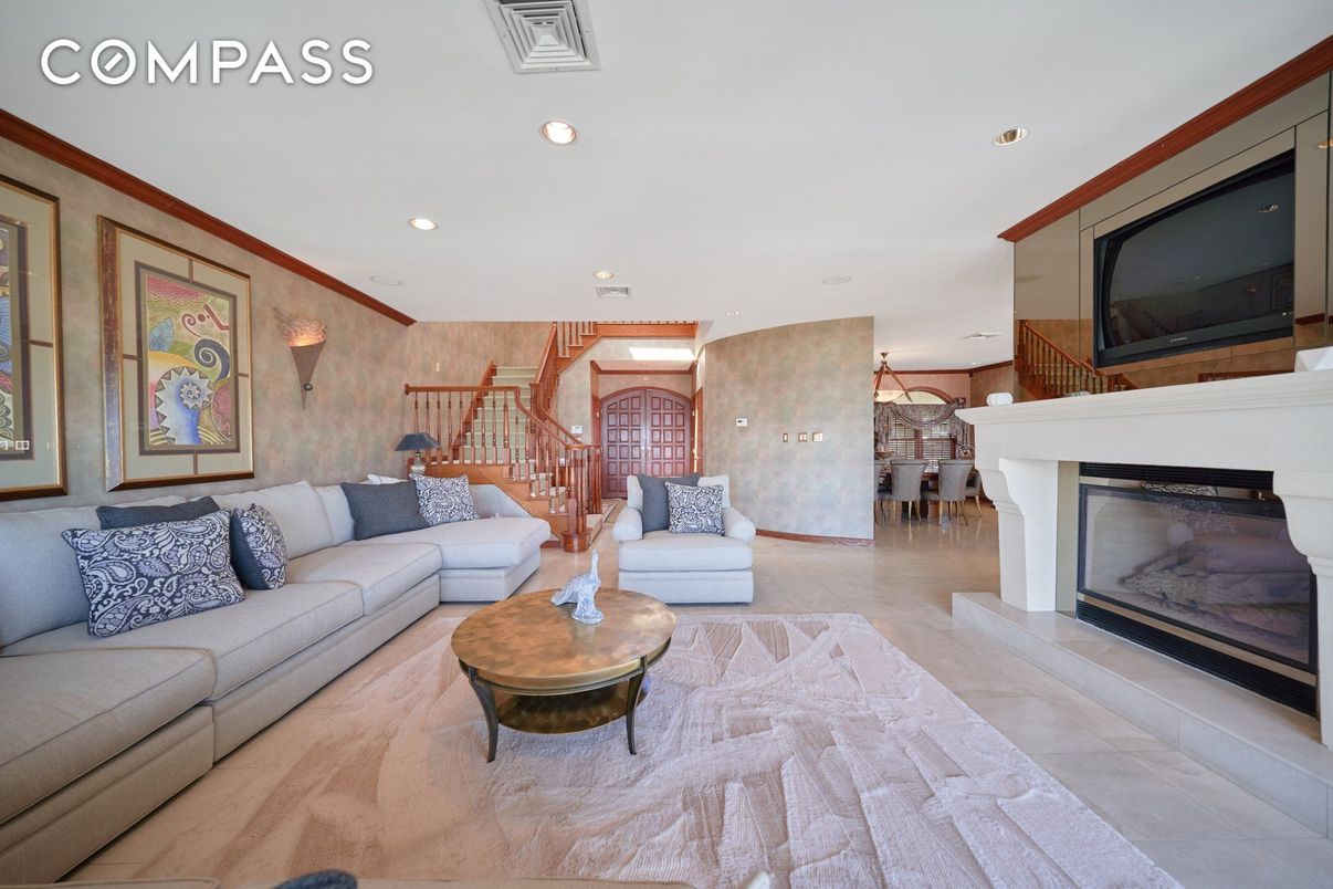 Fireplace, Interior, Living room, Pendant Lights, Recessed Lighting