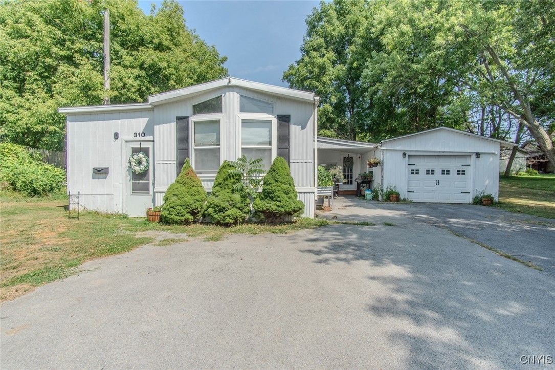 Backyard, Detached Garage, Exterior