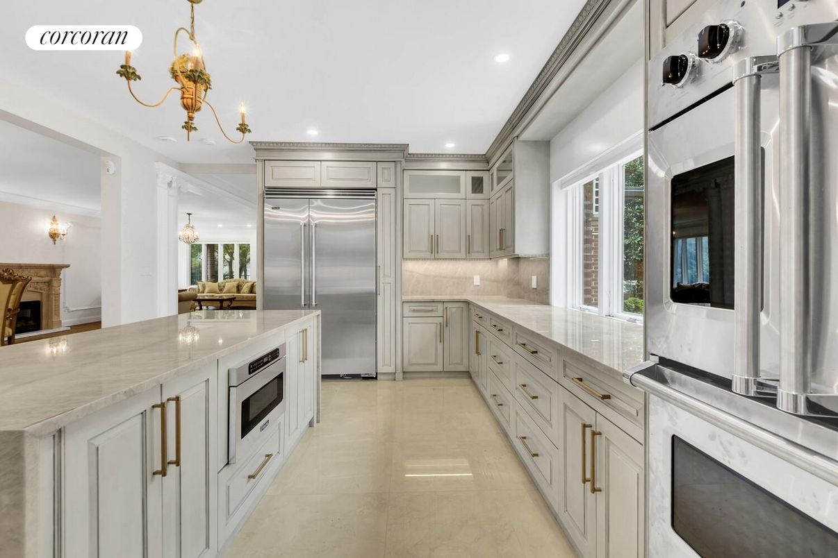 Interior, Kitchen, Pendant Lights, Recessed Lighting, Stainless Steel Appliances