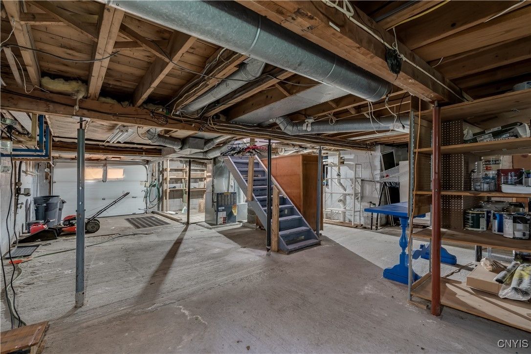 Fitness Equipment, Interior, Wooden Beams