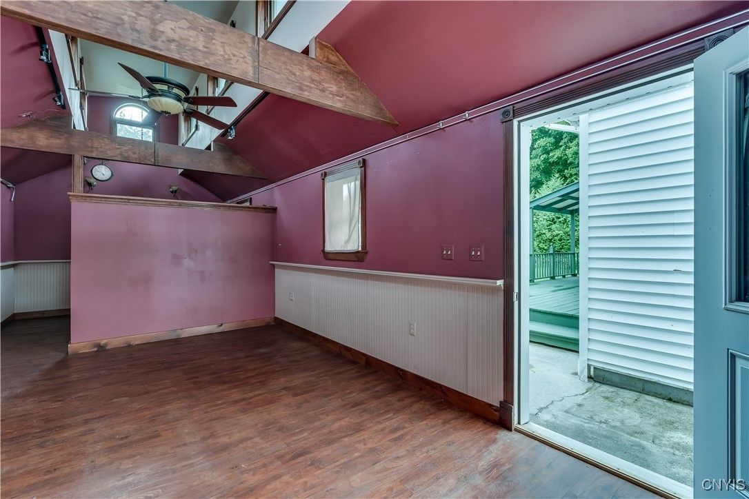 Empty room, Interior, Wooden Beams, Wood Texture Flooring