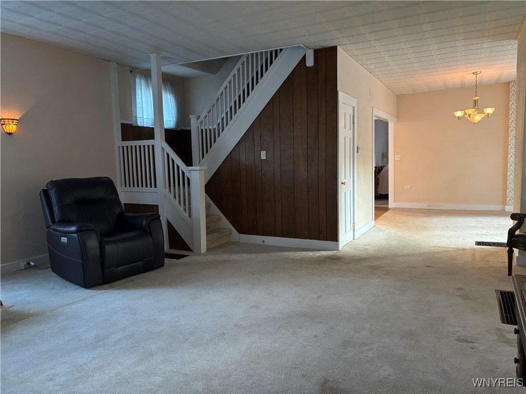 Chandelier, Empty room, Interior