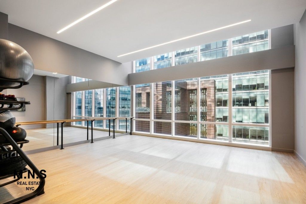 Fitness Equipment, Interior, Recessed Lighting, Wood Texture Flooring