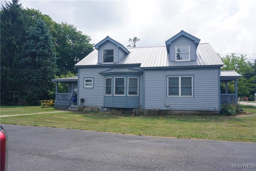 Exterior, Facade, Cape Cod
