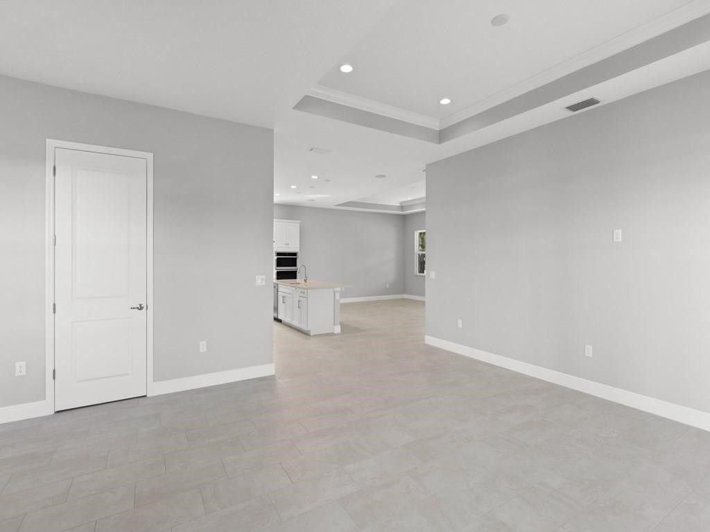 Empty room, Interior, Kitchen, Recessed Lighting