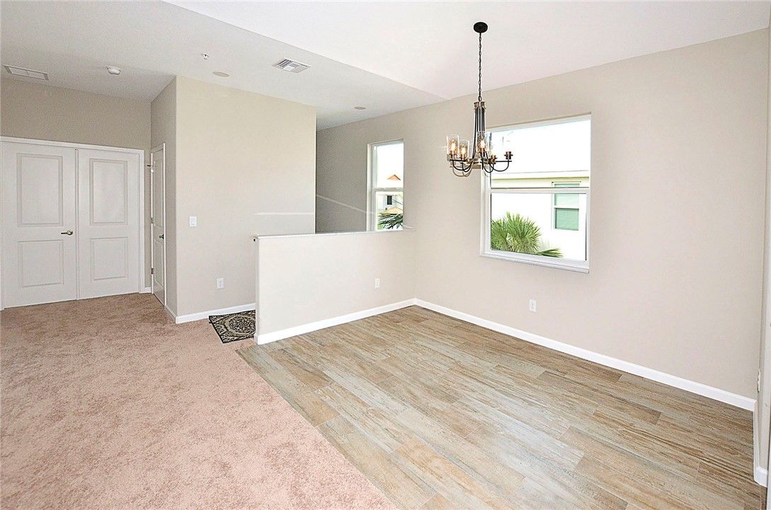 Chandelier, Empty room, Interior, Wood Texture Flooring