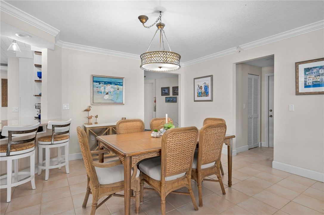 Dining room, Interior, Pendant Lights