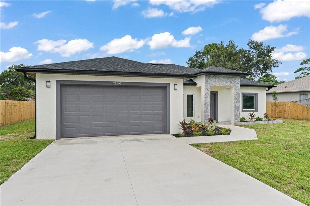 Attached, Backyard, Exterior, Facade, Ranch