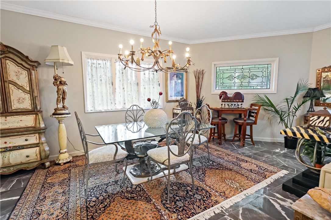 Chandelier, Dining room, Interior