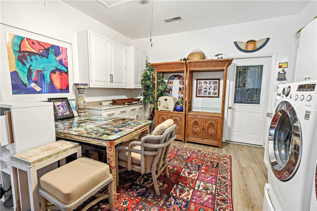 Interior, Washer, Wood Texture Flooring